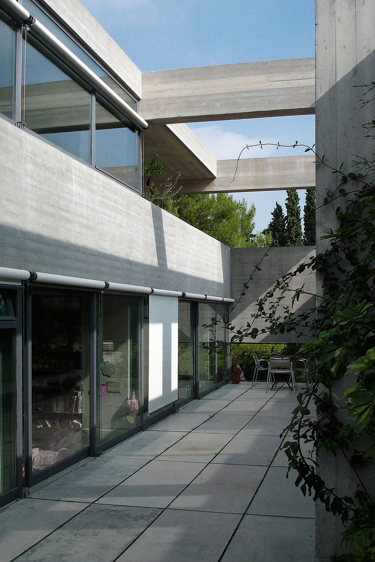 House in Psychico - Courtyard First Floor Detail